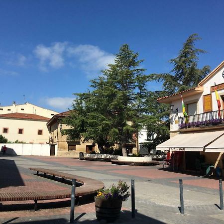 Apartamentos Turisticos Leiva -La Rioja Екстериор снимка