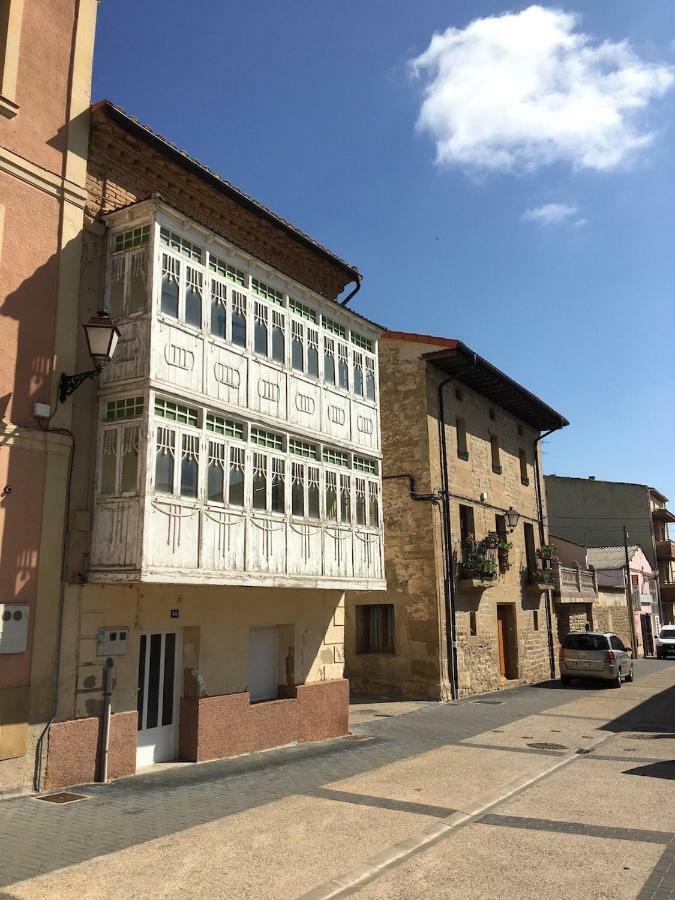 Apartamentos Turisticos Leiva -La Rioja Екстериор снимка