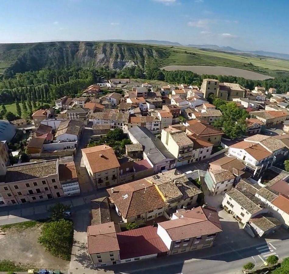 Apartamentos Turisticos Leiva -La Rioja Екстериор снимка